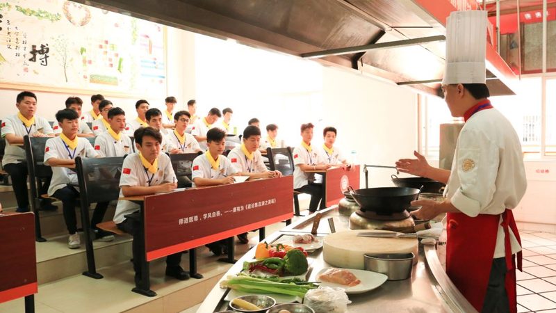 直营餐饮品牌加盟，你了解哪些关键要素？**